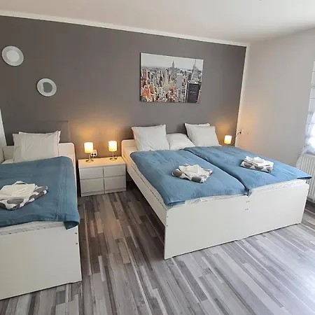 Apartma4us *