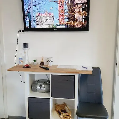Apartma4us *
