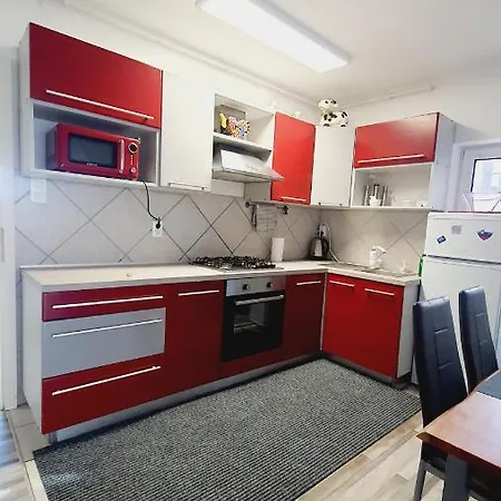 Apartma4us Apartment *